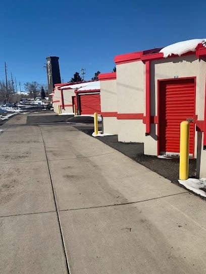 StorQuest Self Storage