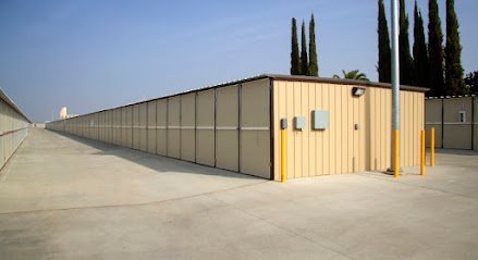 Derrel’s Mini Storage