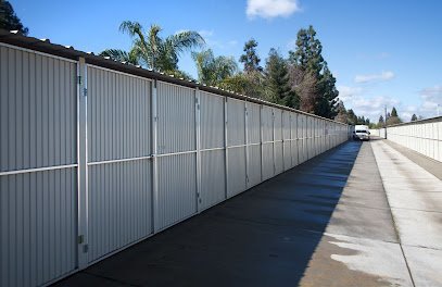 Derrel’s Mini Storage