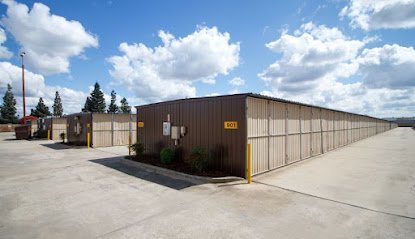 Derrel’s Mini Storage