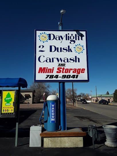 Daylight 2 Dusk Car Wash & Mini Storage